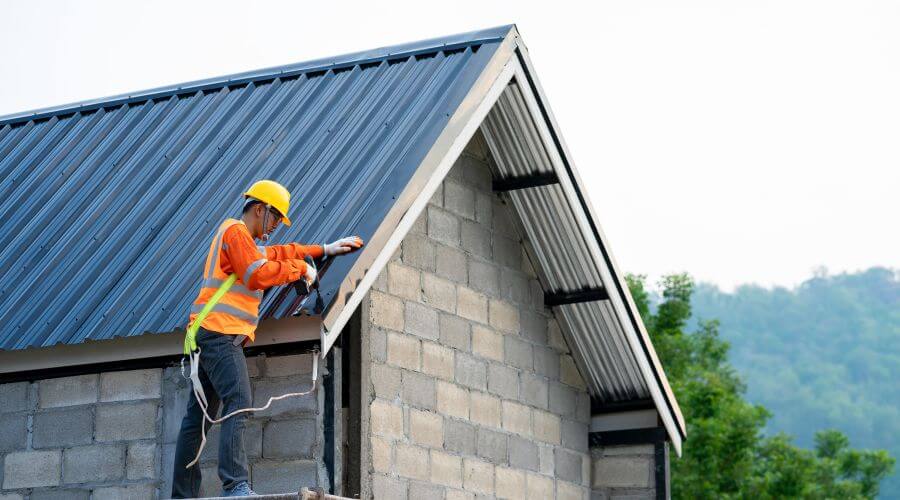 Expert flood damage restoration services in Hettick, IL